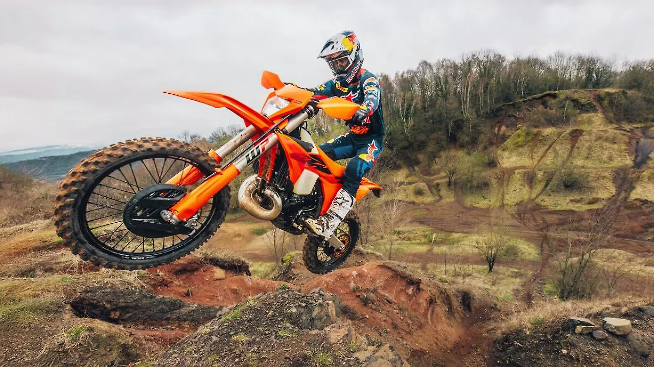KTM  Riding