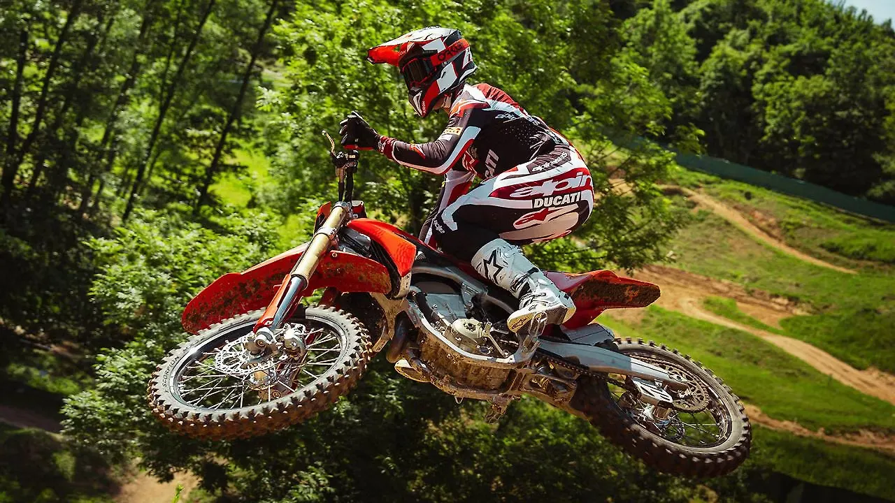 Ducati  Riding