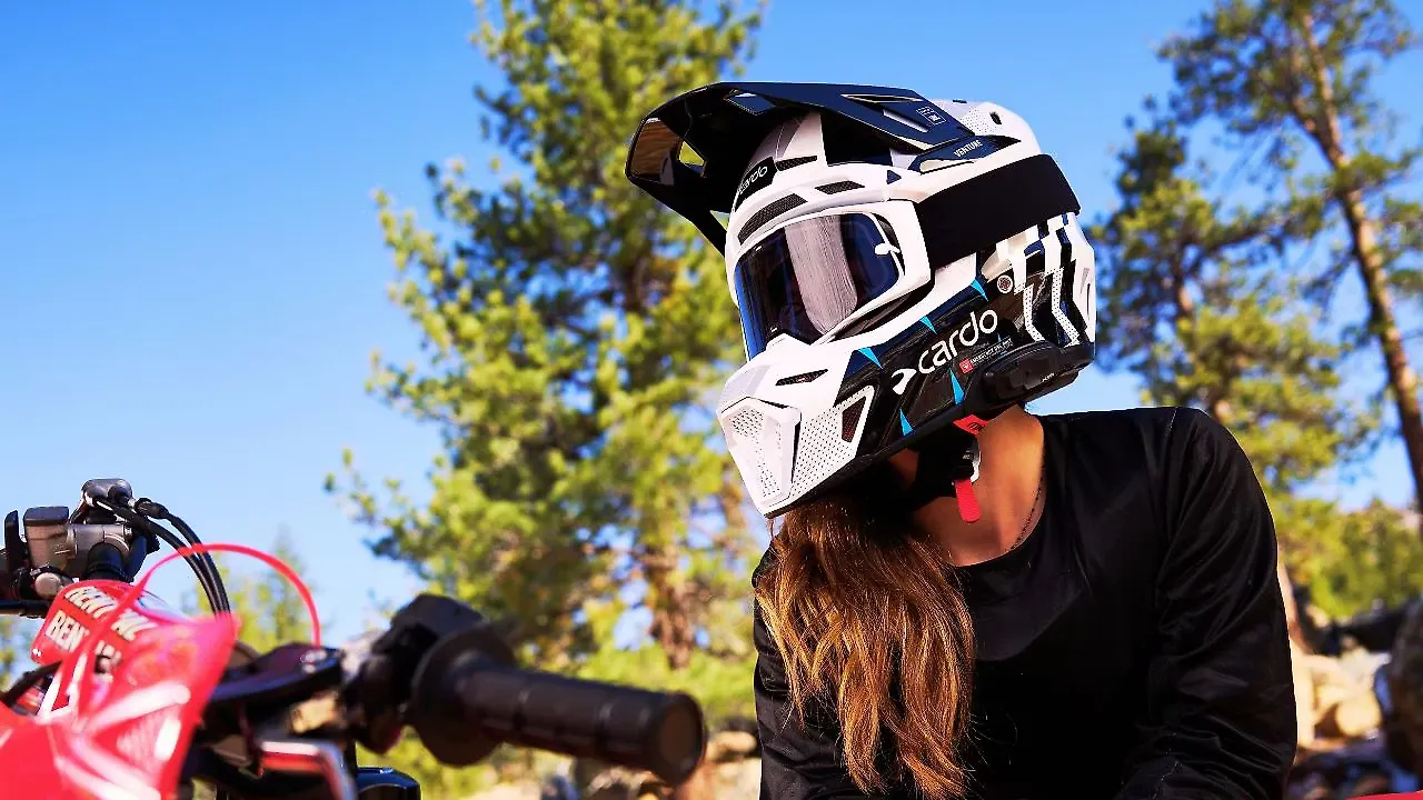 Cardo Venture Released as World's First Off-Road Helmet with Comms