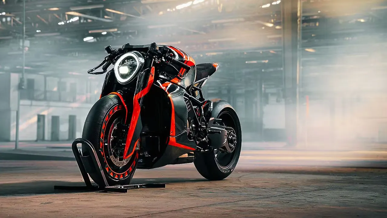 KTM  Left Front Three Quarter