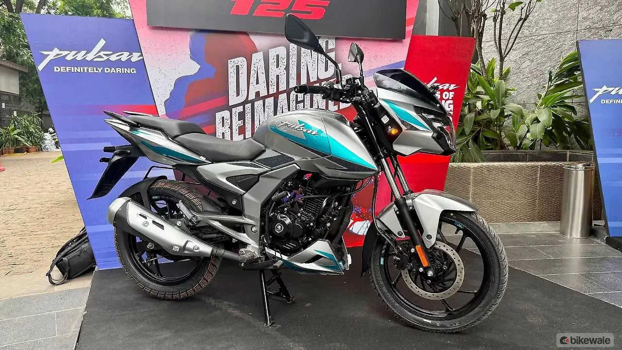 Bajaj Pulsar 125 [2026] Right Front Three Quarter