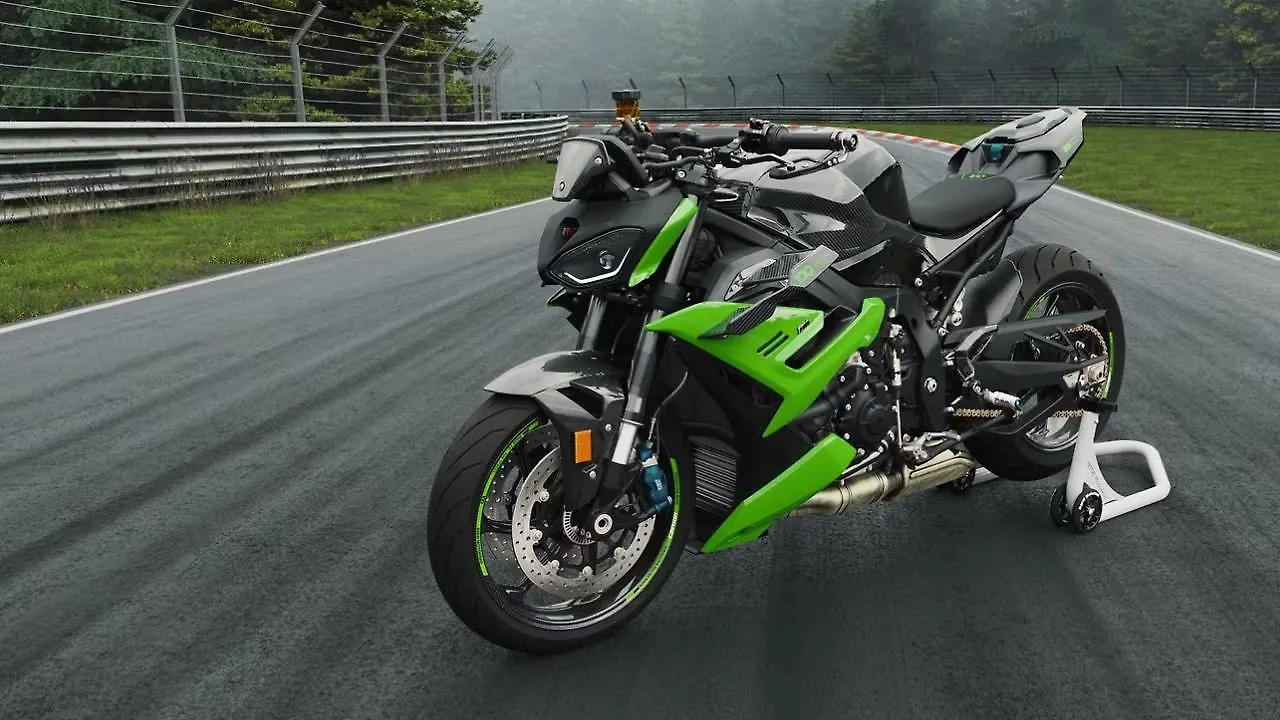 BMW M 1000 R Left Front Three Quarter