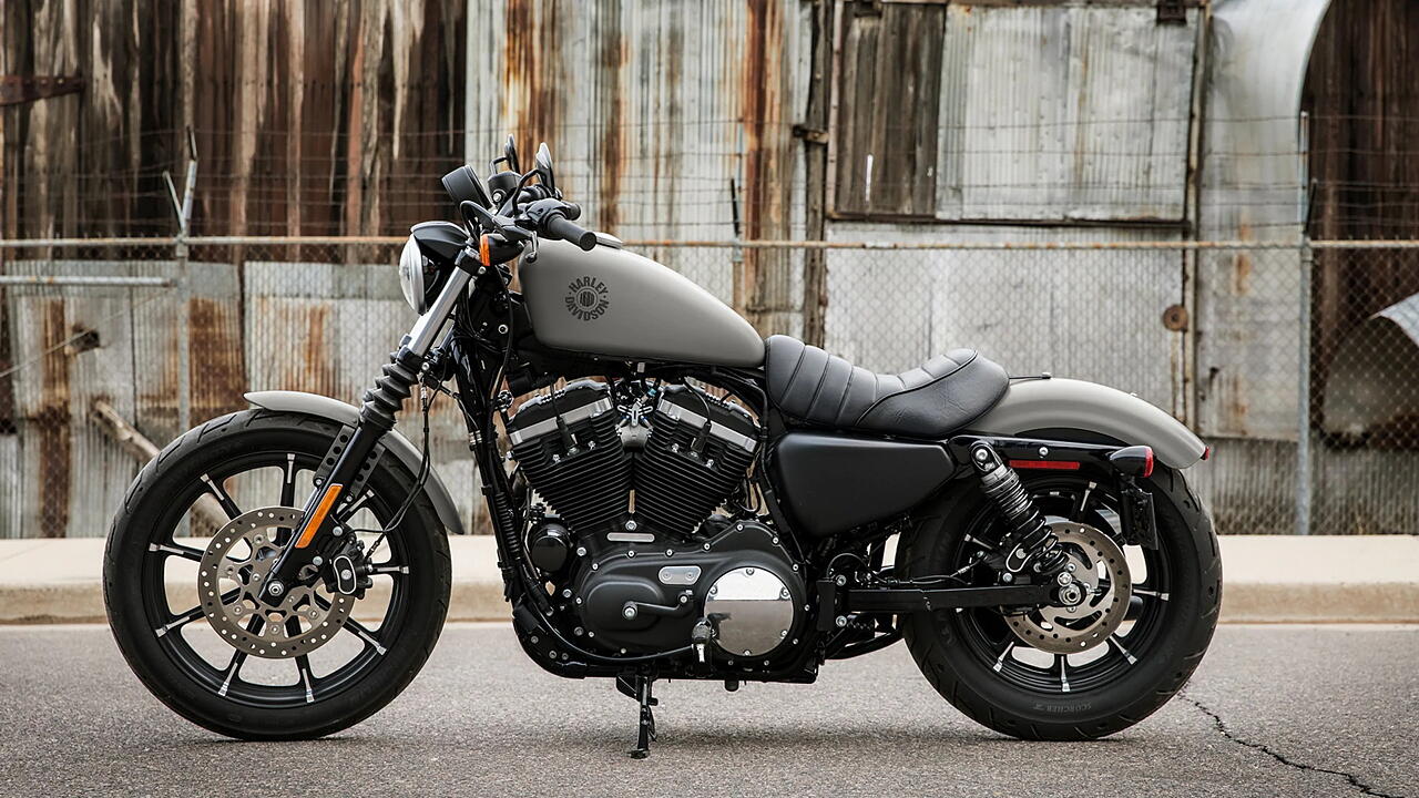 2020 Harley Davidson Iron 883 Priced At Rs 9 26 000 Bikewale