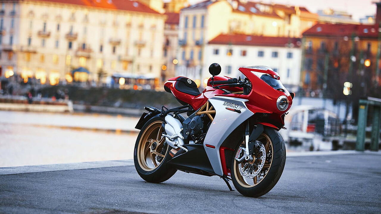 MV Agusta Superveloce 800 to be offered in two new colours