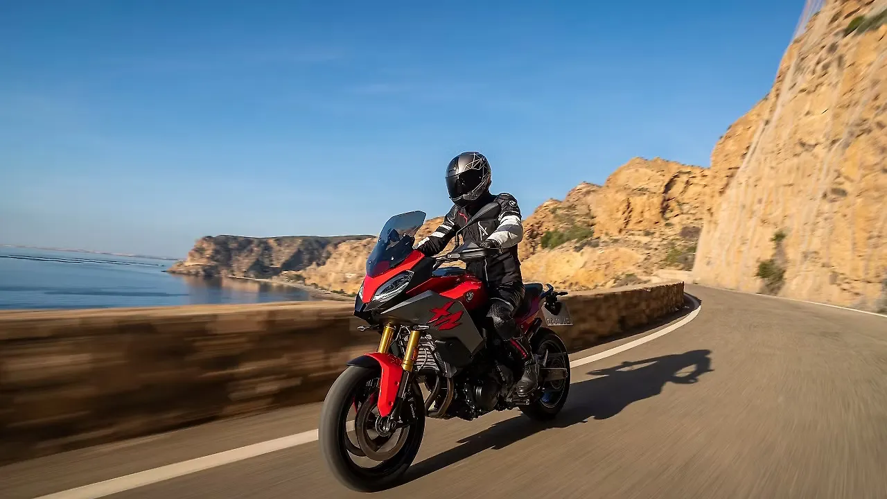BMW F 900 XR India launch: What to expect? BMW F 900 XR India launch: What to expect?