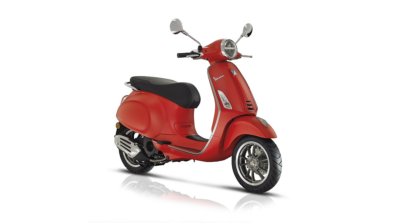 Vespa Red 2022