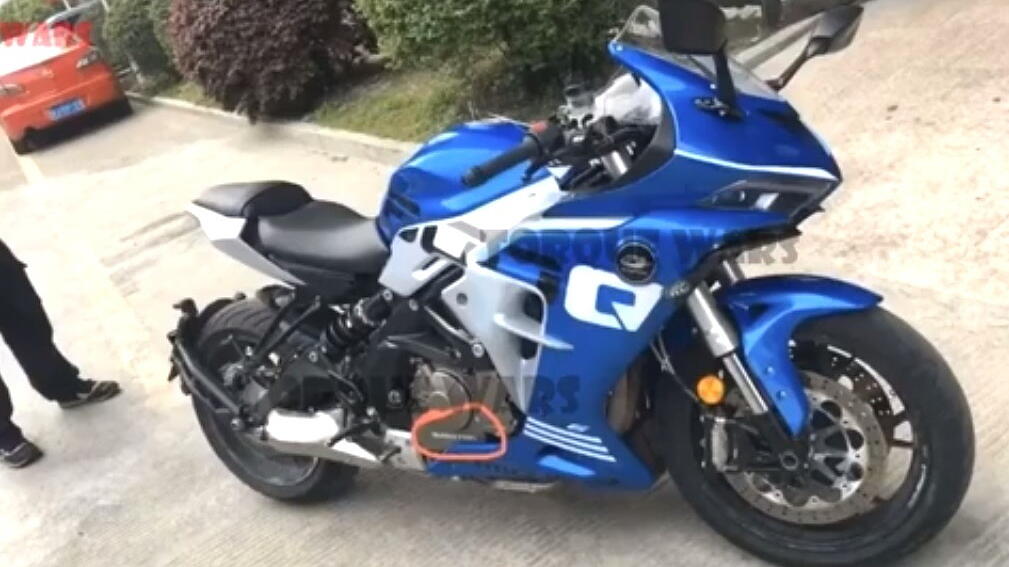 Benelli 600RR fully-faired motorcycle spotted in the open 