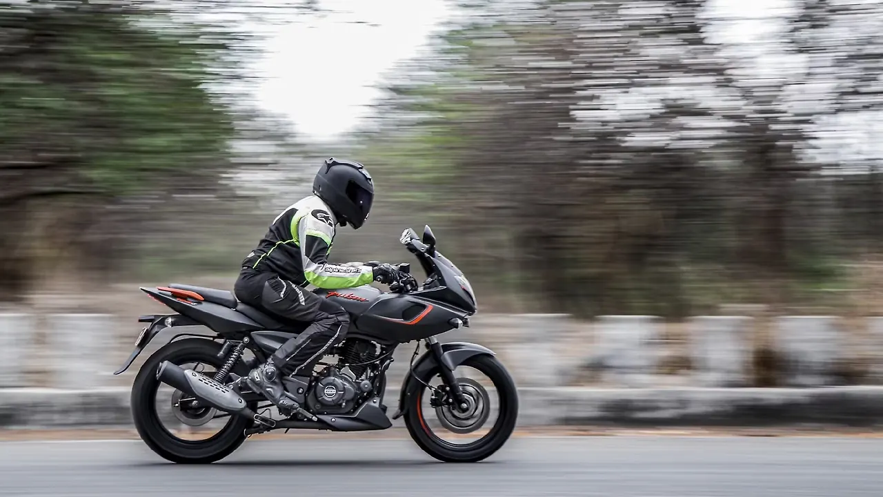 Bajaj dispatches over 1.12 lakh two-wheelers in May 2020 Bajaj dispatches over 1.12 lakh two-wheelers in May 2020