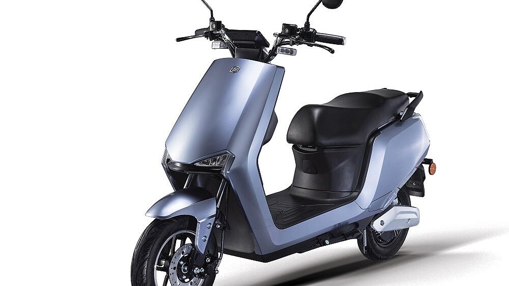 Bgaus A2, B8 electric scooters unveiled in India - BikeWale