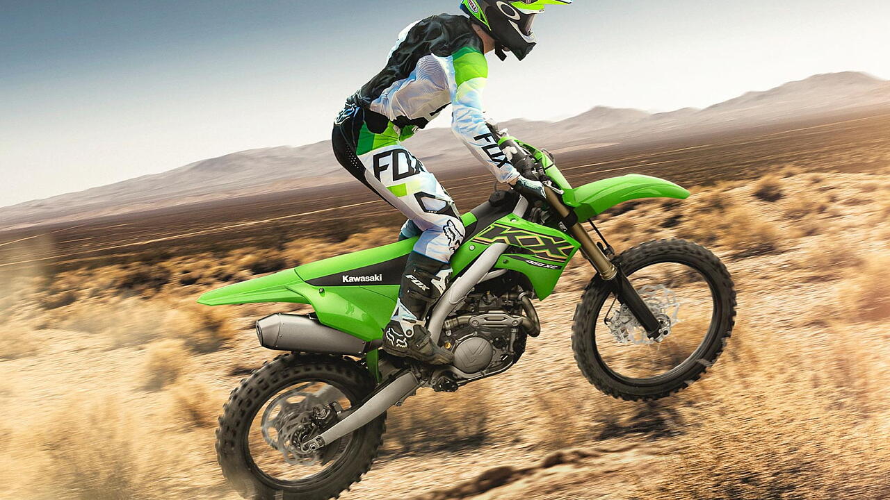 Kawasaki unveils new KX250XC, KX450XC dirt bikes - BikeWale