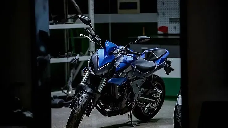 All-new Benelli 700cc streetfighter motorcycle spied All-new Benelli 700cc streetfighter motorcycle spied