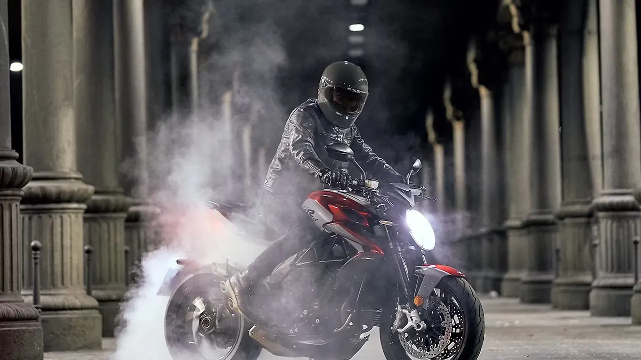 MV Agusta bikes to get exclusive Akrapovic exhausts MV Agusta bikes to get exclusive Akrapovic exhausts