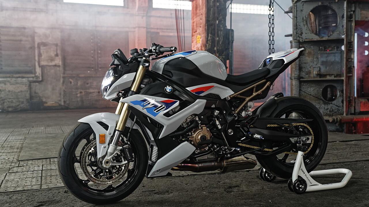 New BMW S1000R: Image Gallery - BikeWale