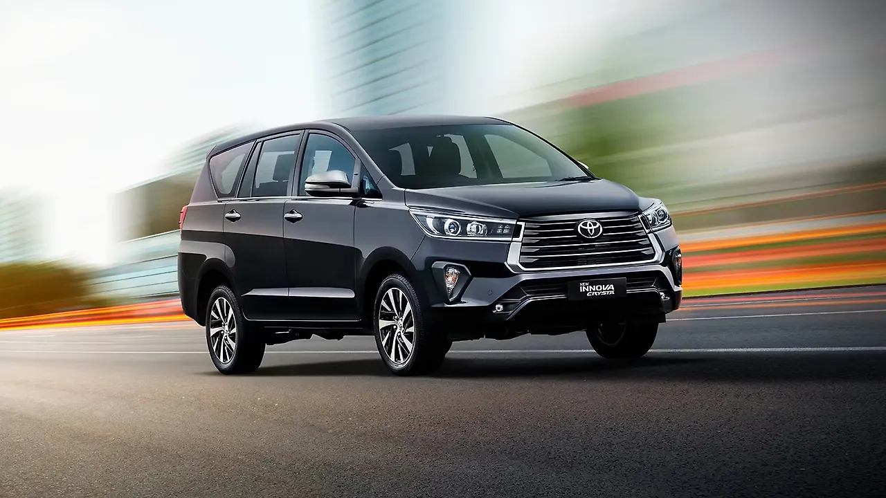 New Toyota Innova Crysta facelift: Variants explained - CarWale