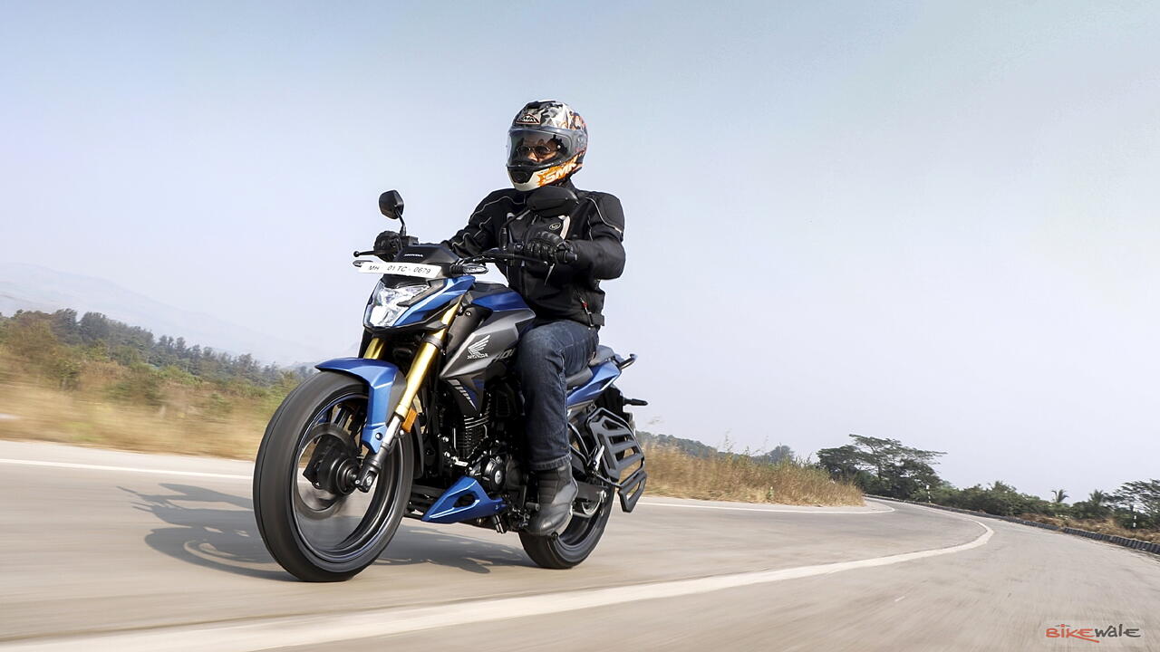 Honda Hornet 2.0: Review Image Gallery - BikeWale