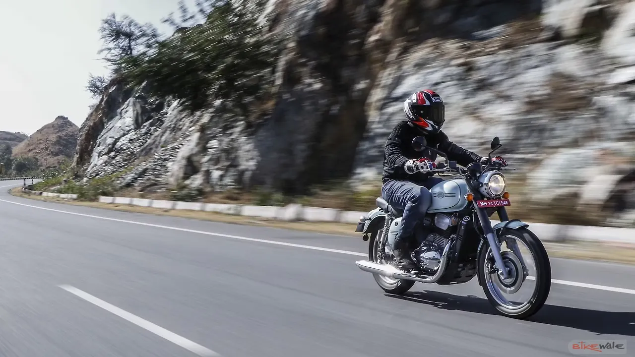 Jawa 42 spied with alloy wheels BikeWale