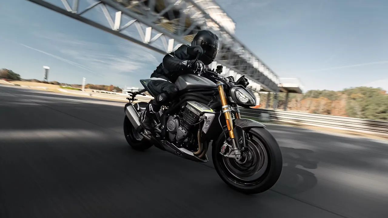 Triumph Speed Triple 1200 RS unveiled; India launch on 28 January Triumph Speed Triple 1200 RS unveiled; India launch on 28 January