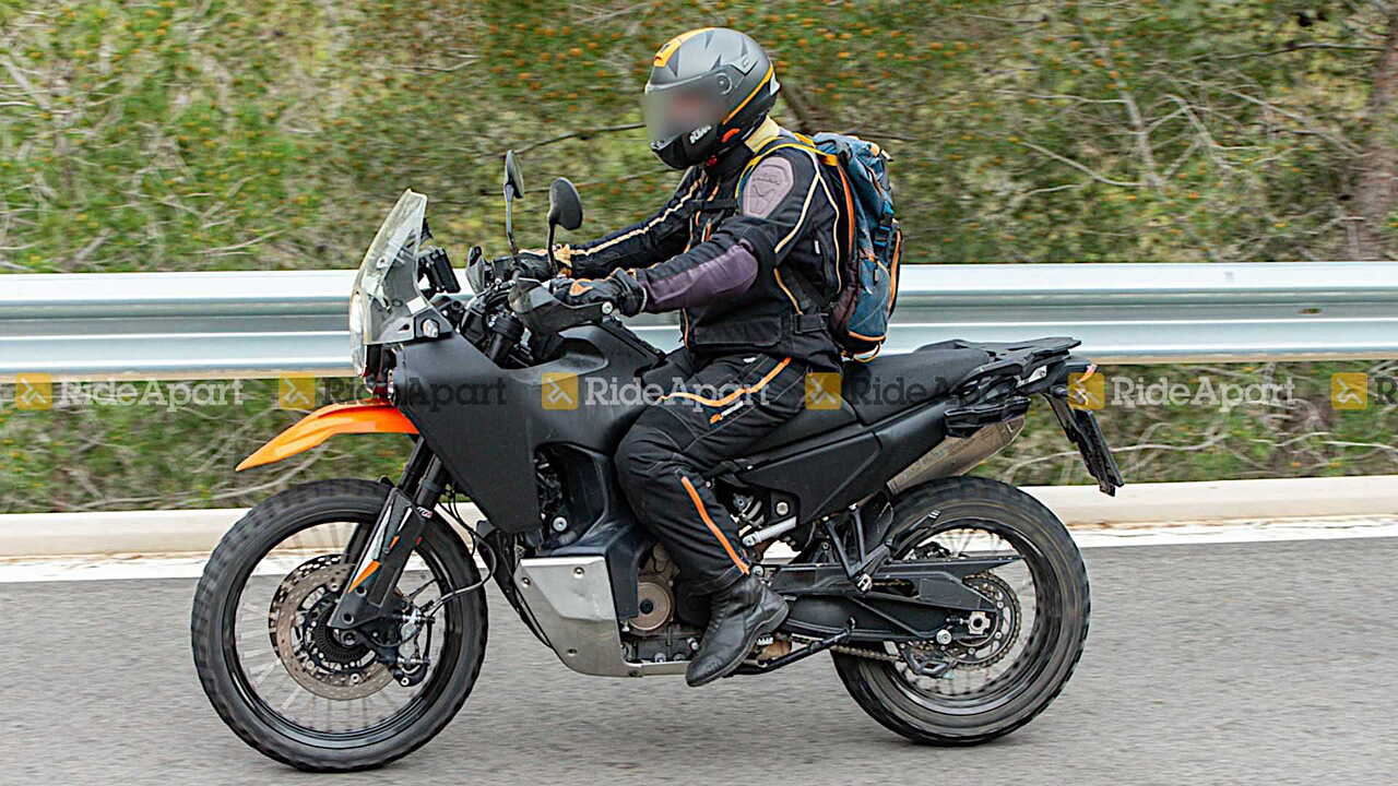 Husqvarna Norden 901 spotted testing; to be launched by 2022
