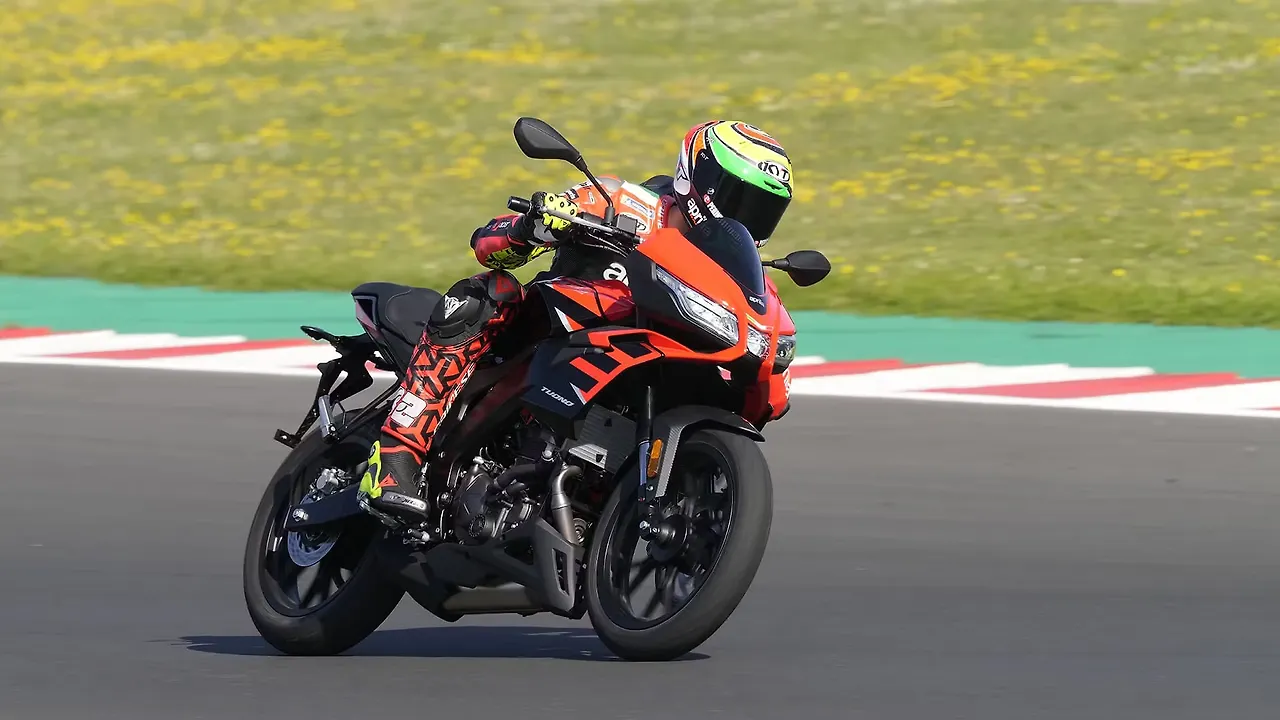 2021 Aprilia Tuono 125: Image Gallery 2021 Aprilia Tuono 125: Image Gallery