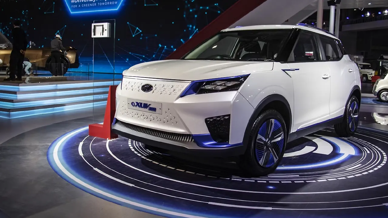 Mahindra eKUV100 and eXUV300 to be launched by 2022 - CarWale