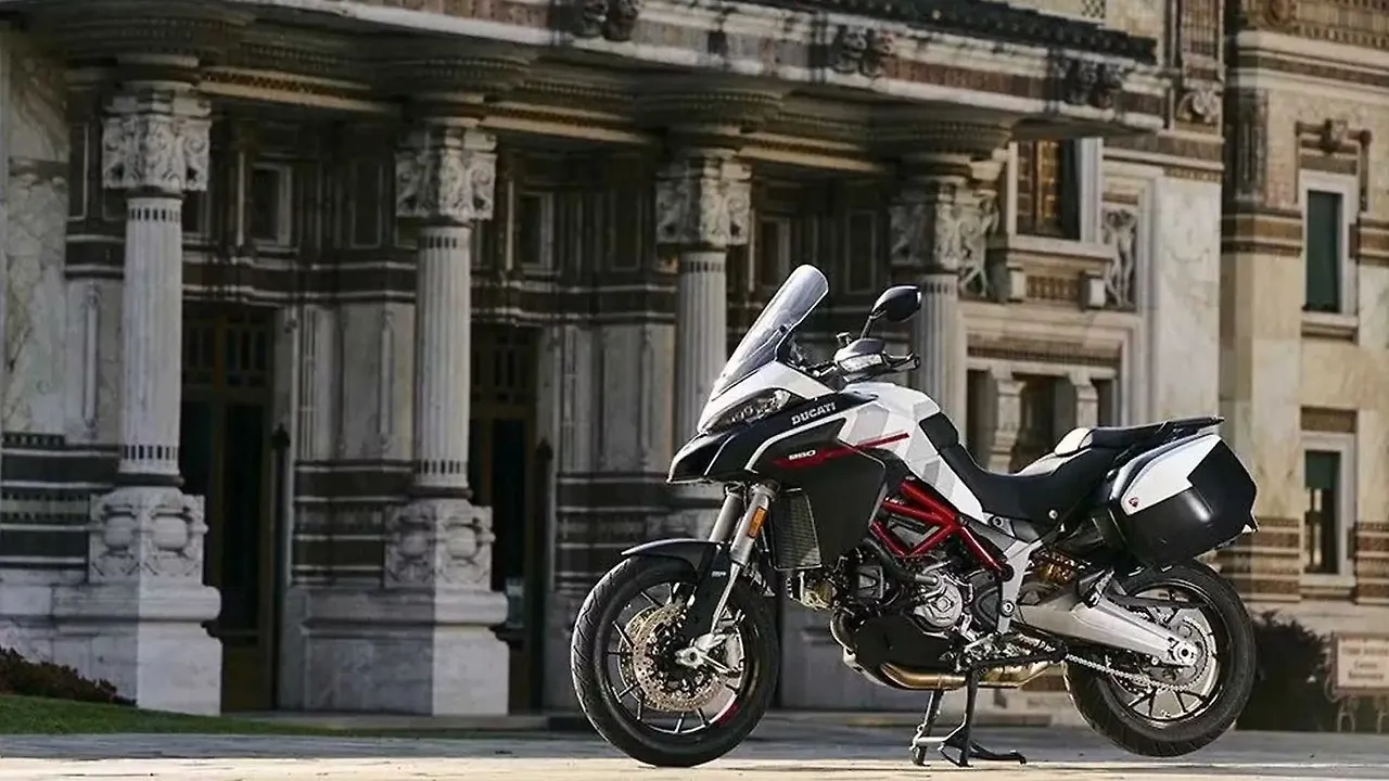 Ducati Multistrada 950 S available in two colours Ducati Multistrada 950 S available in two colours