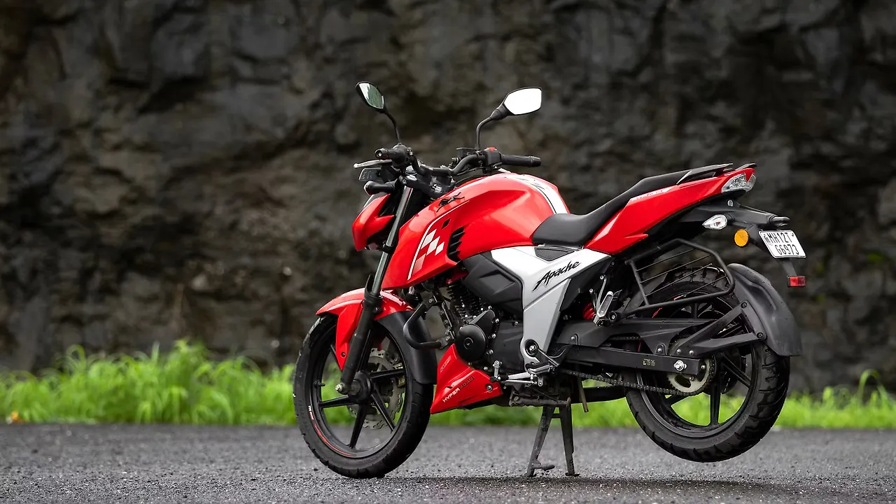 Images Of Tvs Apache Rtr 160 4v Photos Of Apache Rtr 160 4v Bikewale