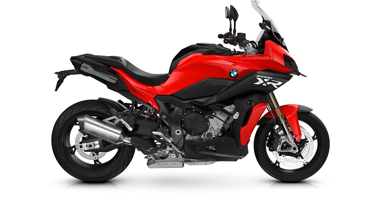 2022 BMW S 1000 XR gets new colours