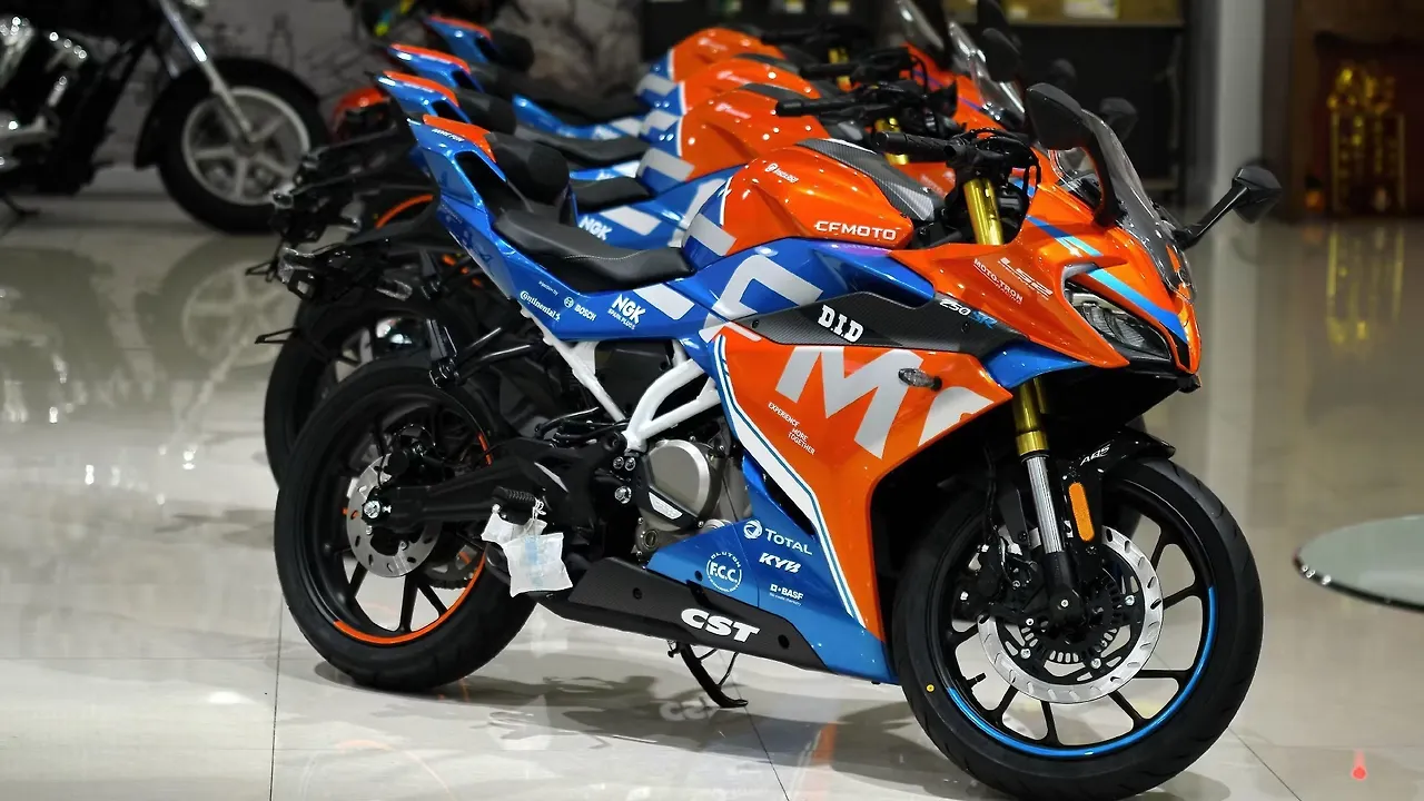 CFMoto 250SR Race edition: Image Gallery CFMoto 250SR Race edition: Image Gallery