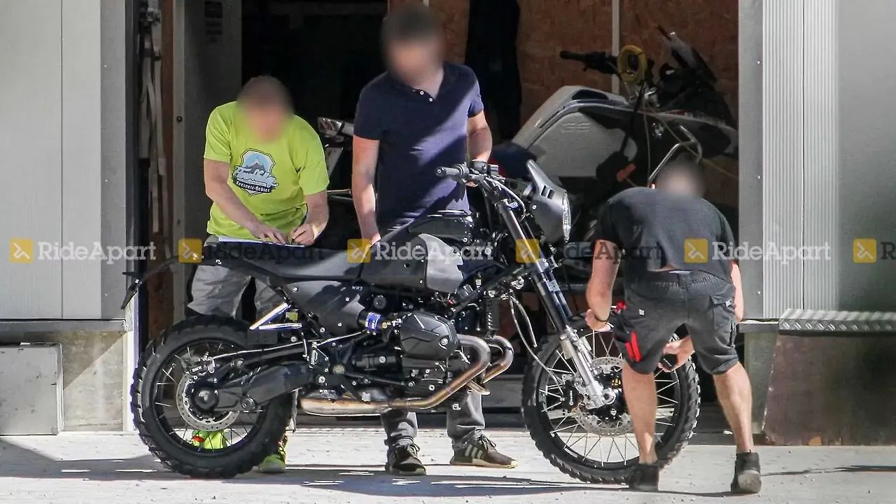 Upcoming BMW R nine T Scrambler variants spotted Upcoming BMW R nine T Scrambler variants spotted