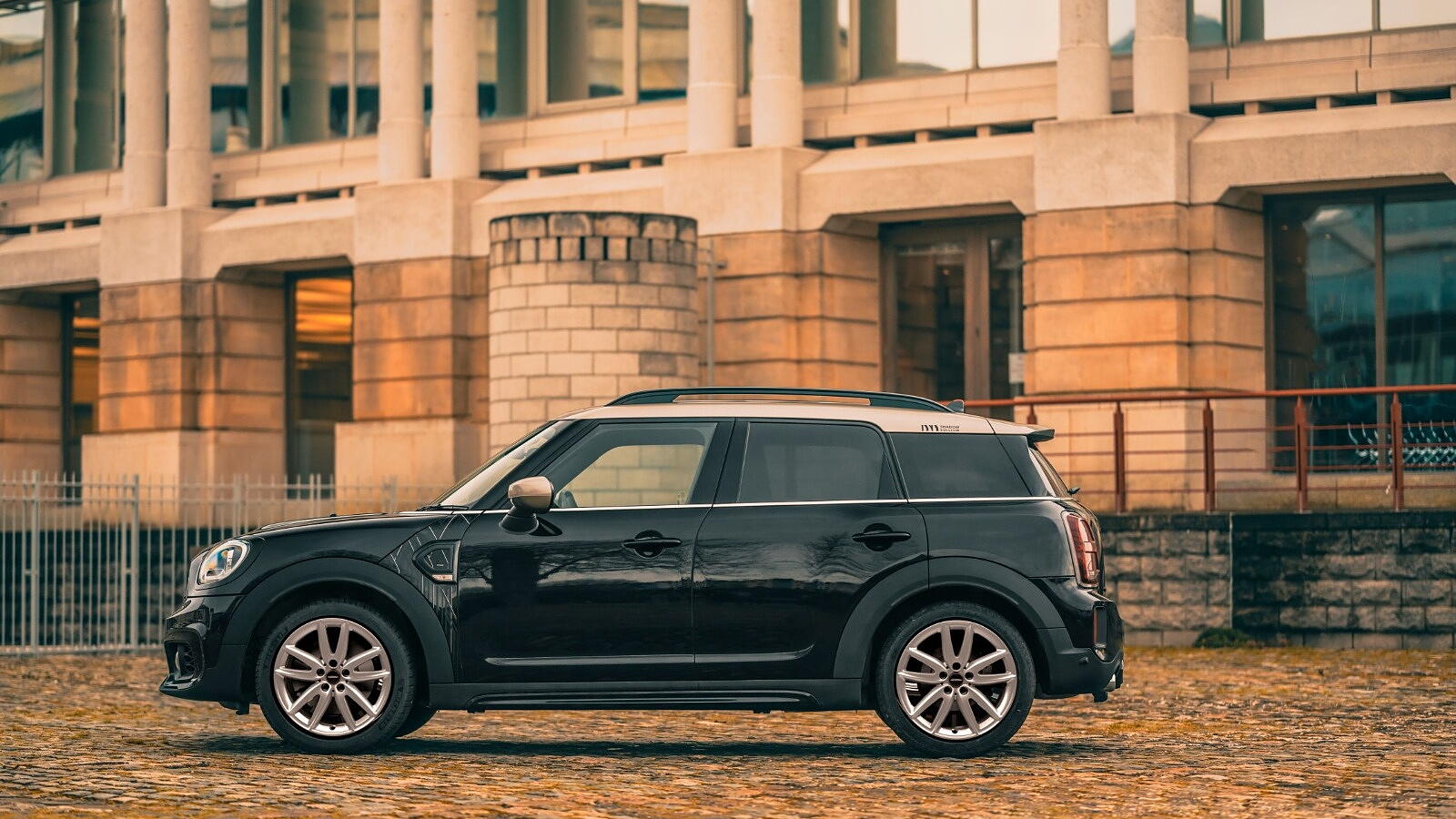Mini Countryman Shadow Edition launched at Rs. 49 lakh - CarWale