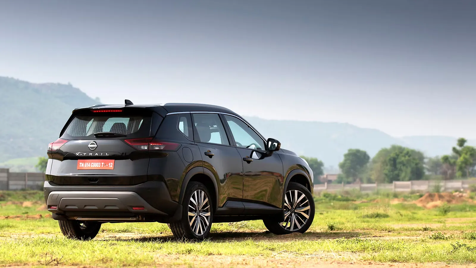nissan-x-trail-right-rear-three-quarter6.jpeg
