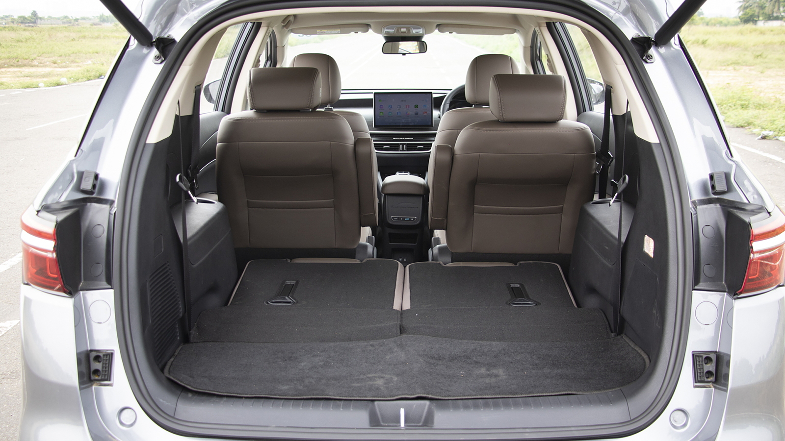 BYD eMax 7 Bootspace