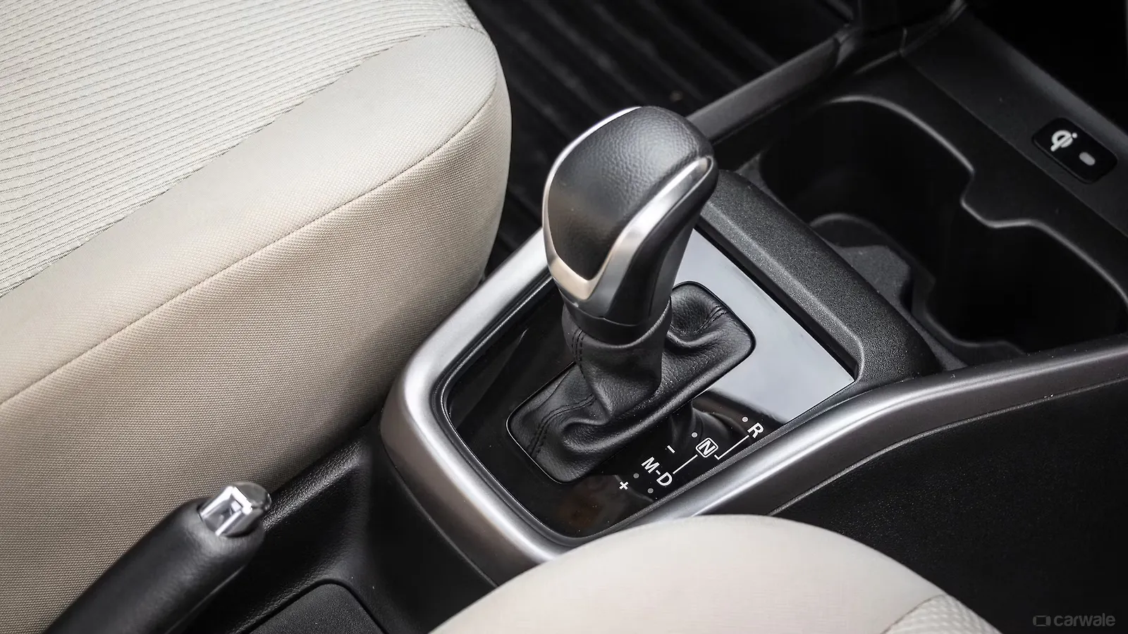 Interior Gear Shifter/Gear Shifter Stalk