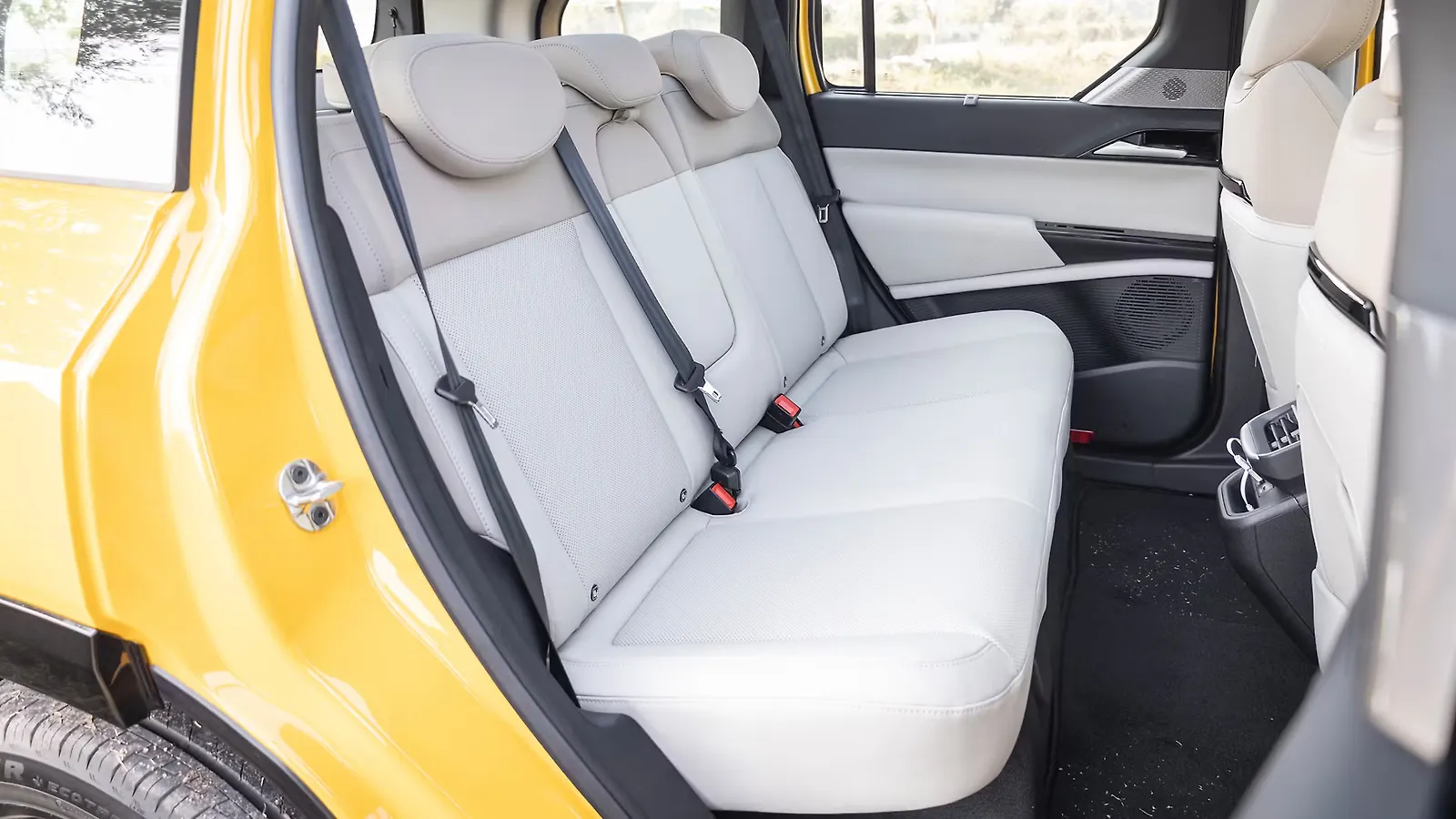 Tata Sierra Second Row Roof Mounted Cabin Lamps