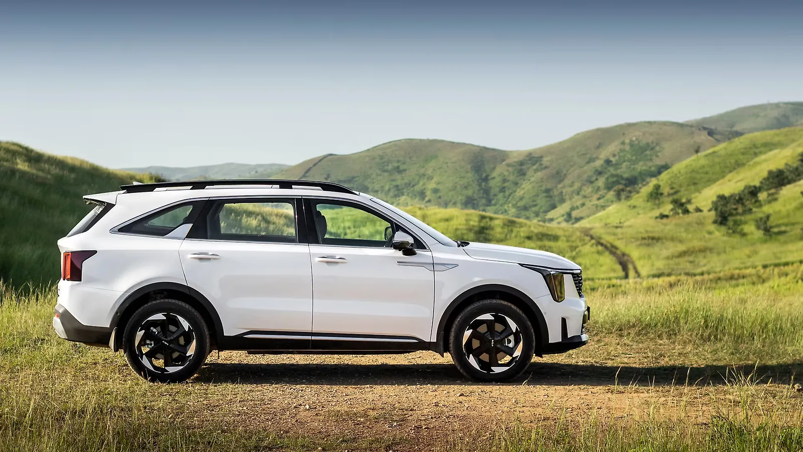 Kia Sorento Right Side View