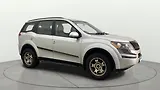 Mahindra XUV500 W6