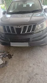 Mahindra XUV500 W8 Mahindra XUV500 W8