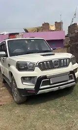 Mahindra Scorpio S10