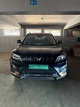 Mahindra XUV400 EL 39.4 KWH Dual Tone