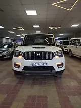 Mahindra Scorpio S8