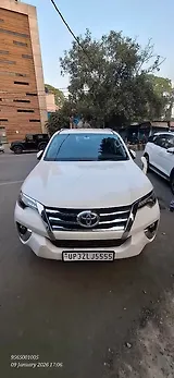 Toyota Fortuner 2.8 4x2 MT
