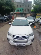 Toyota Fortuner 2.7 4x2 AT [2016-2020]