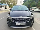 Kia Carnival Limousine Plus 7 STR Kia Carnival Limousine Plus 7 STR