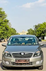 Skoda Rapid 1.5 TDI CR Elegance Plus AT Skoda Rapid 1.5 TDI CR Elegance Plus AT