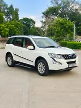 Mahindra XUV500 W10 AT
