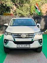Toyota Fortuner 2.8 4x2 MT [2016-2020]