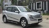 Mahindra XUV500 W8