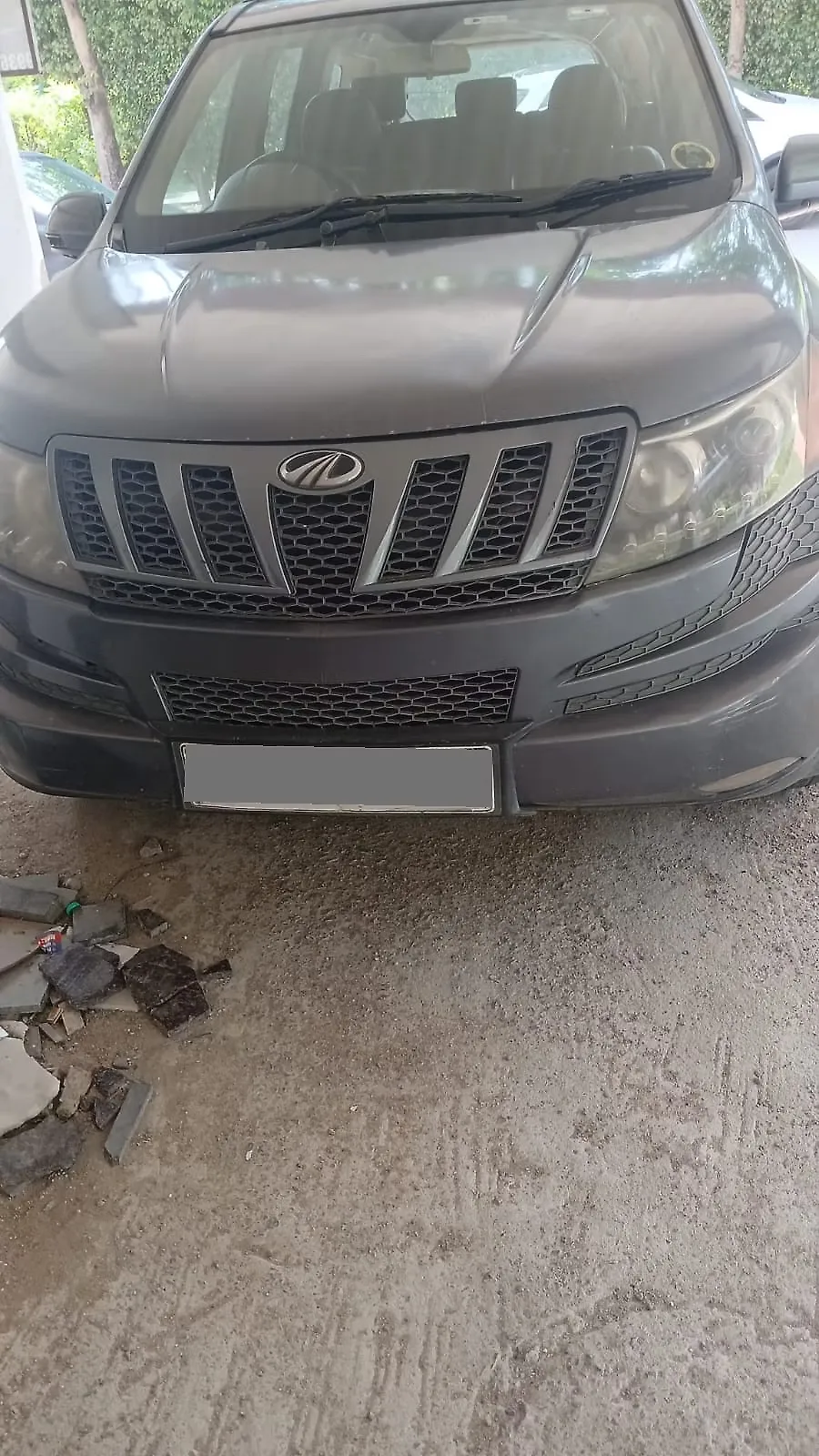 2012 Mahindra XUV500 W8 1