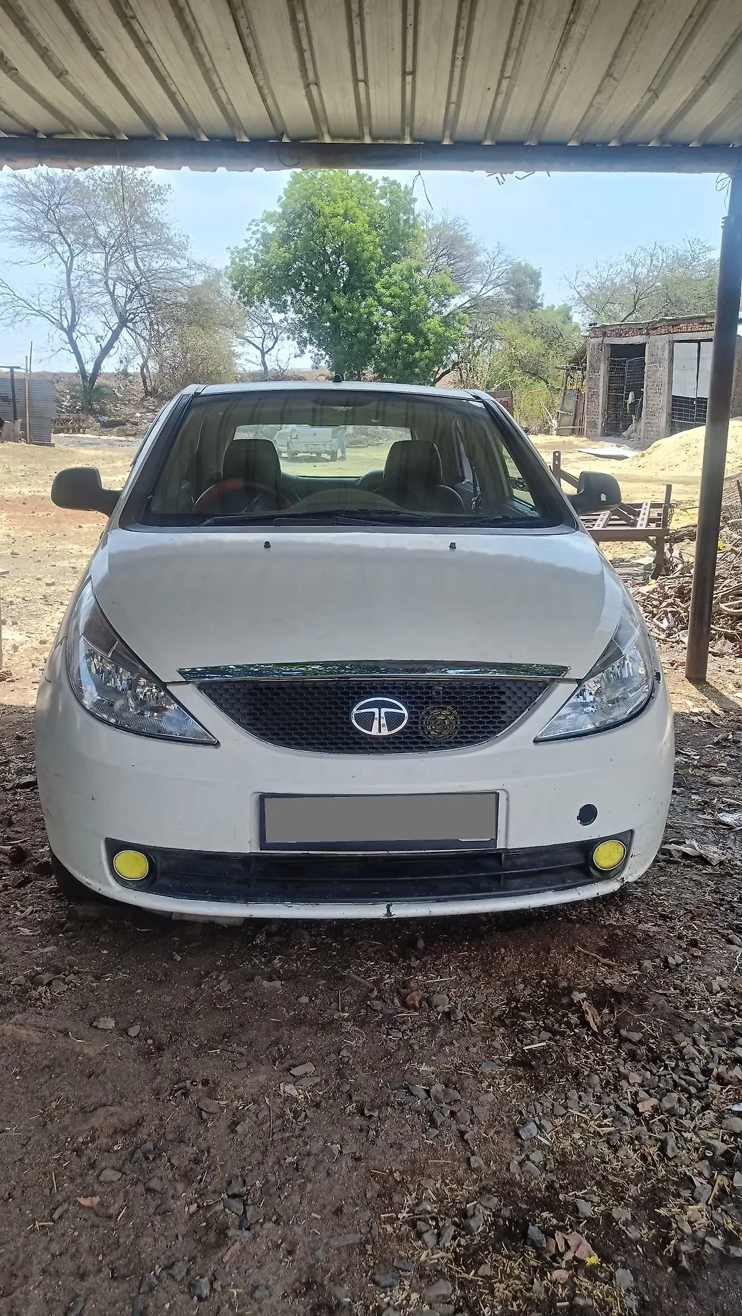 2010 Tata Vista Terra 1.3 Quadrajet 1