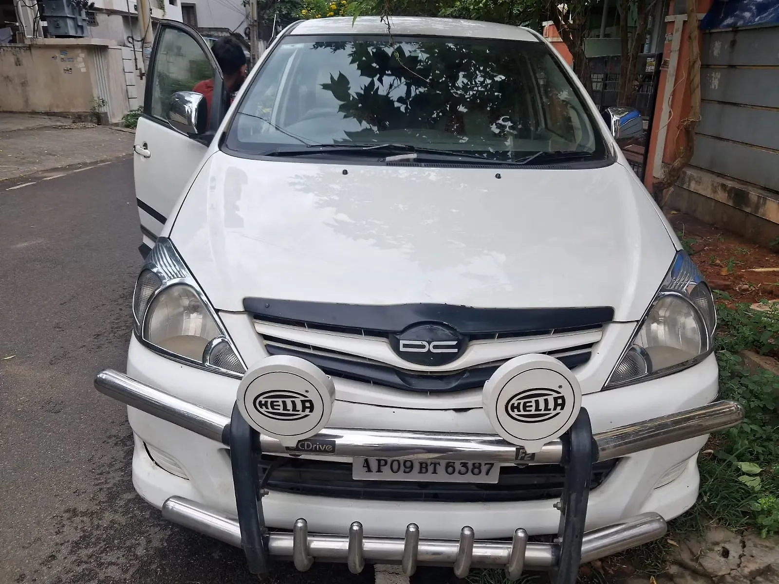 2009 Toyota Innova 2.5 V 7 STR 1